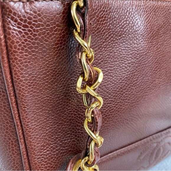 Vintage CHANEL Wine Caviar Leather Gold Hardware CC Shoulder Bag Classic Luxury - Picture 12 of 16